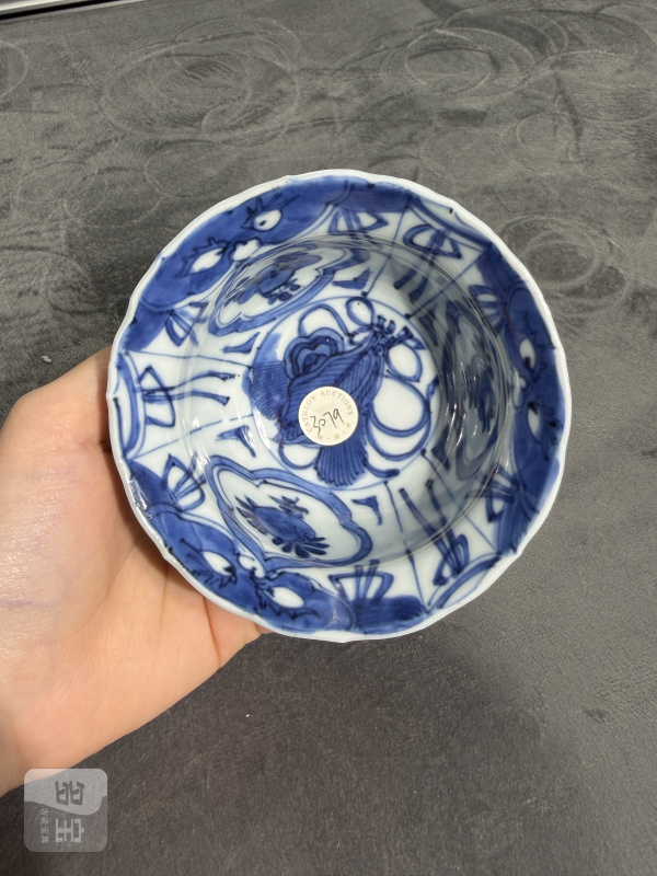 明万历青花开光蕉叶纹折沿花口杯 - 图2